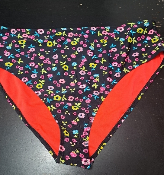 CYN LUCA Two Piece Floral Swim Suit    Size L - Picture 3 of 6